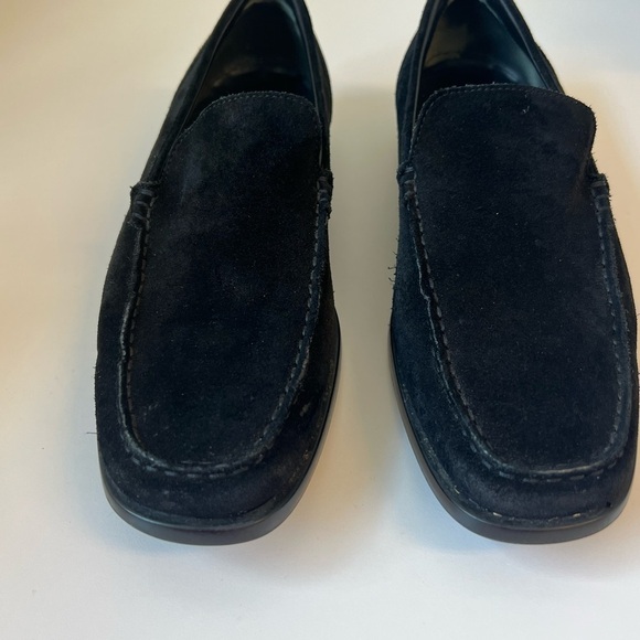 Tod’s Men’s Suede Loafer. Excellent Condition. Size 7.5